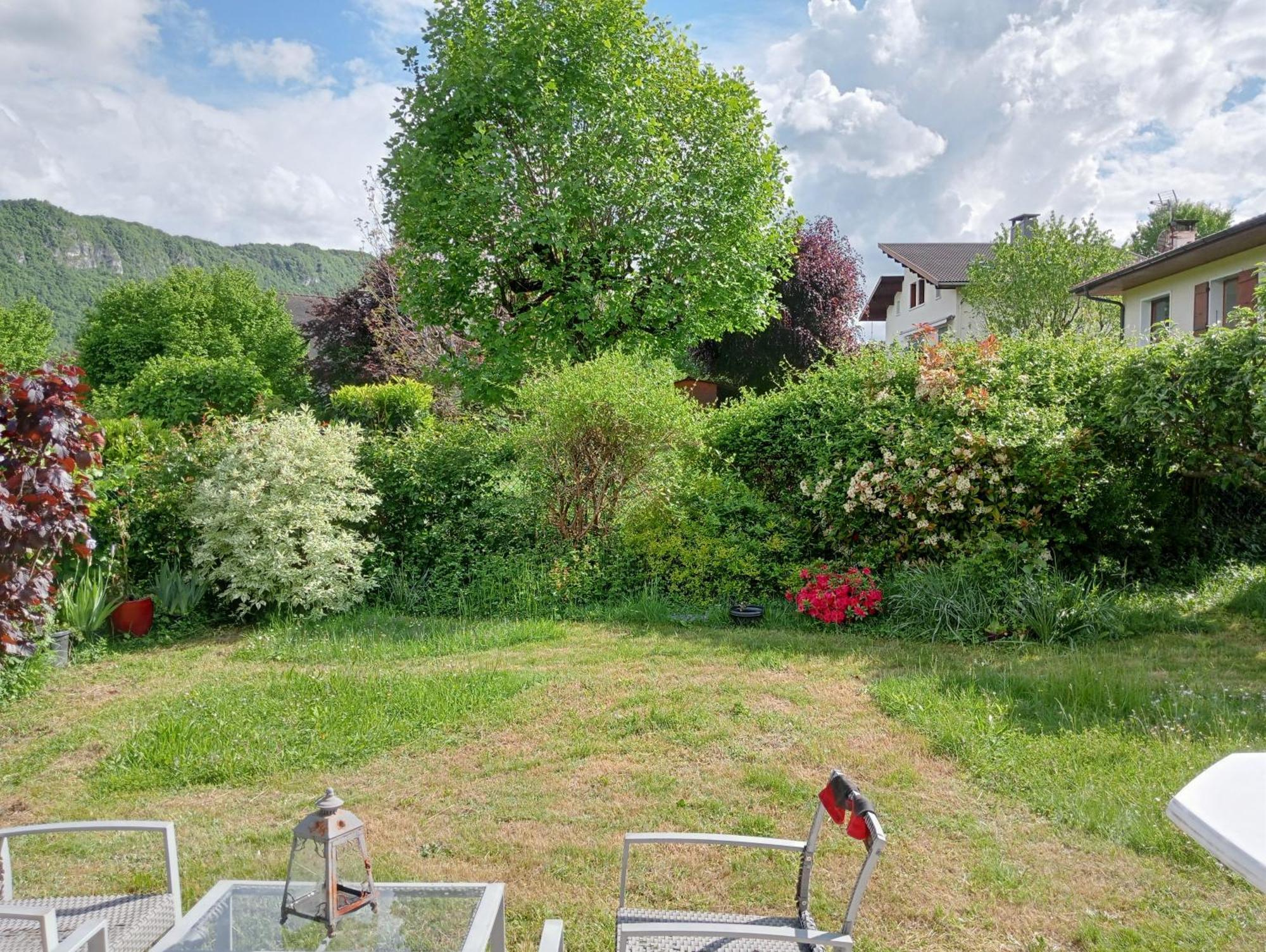 Chambre indépendante pour 1 personne sur jardin au calme Annecy Exterior foto